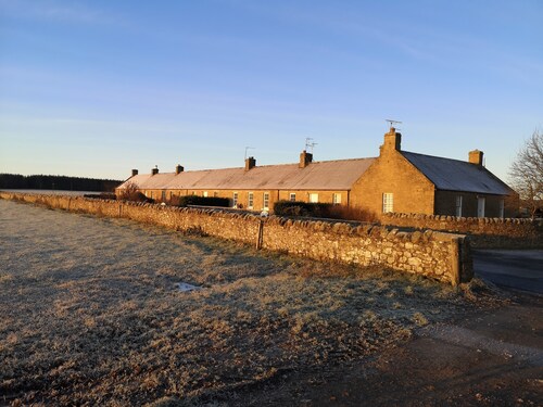 Westside Cottage Farm Stay - Pathhead, Midlothian.