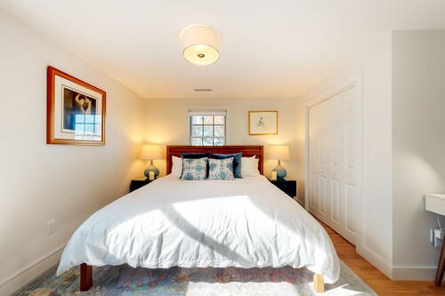 NEW! Town Hill Haven for Romantic Coastal Escape, Walking Distance To Commercial