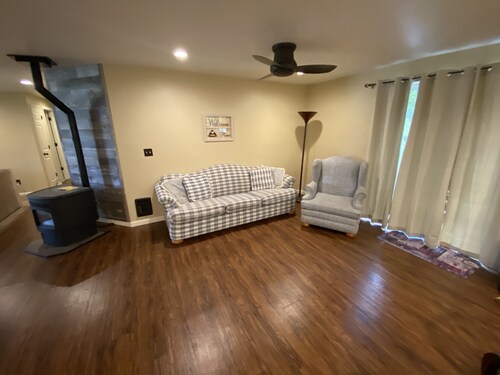 3 bdrm Tovar house: Nehalem Bay, close to Manzanita quiet neighborhood