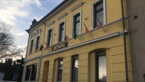 Kispet Deluxe Hotel