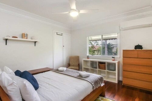Pembroke on the Park Cottage - Home Away From Home