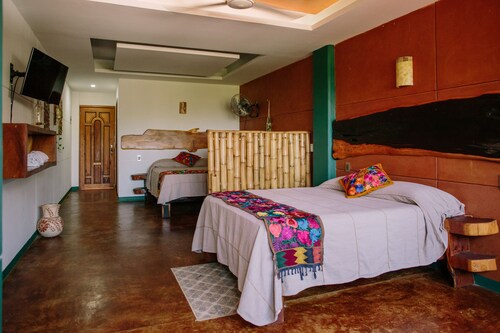 Madre Tierra Apartments