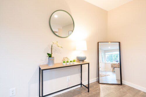 Comfy&Charming 2BR Bungalow Near Washington Square