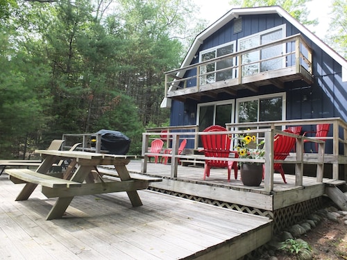 Cub Hill Cottage on Cub Lake - NEW! PRIVATE LAKEFRONT WITH HUGE OUTDOOR DECK!