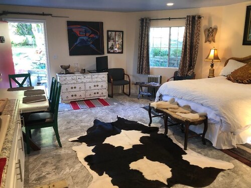 Malibu Mountain Retreat - Bring Your own Horses!