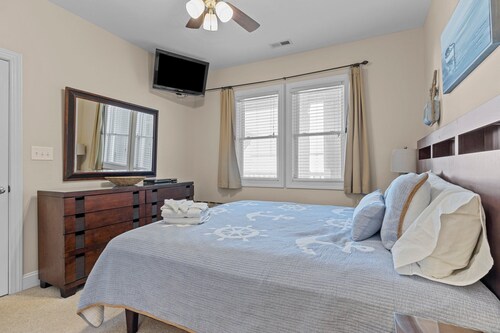 OCEANFRONT Top Floor Panoramic Ocean View, NEW LISTING at Ocean Club Resort