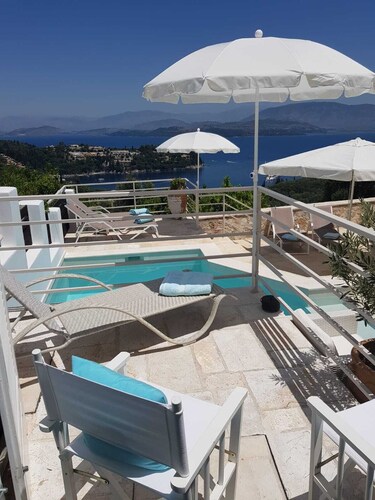 Pepe's Villa in Loustri on NE coast with private pool, WiFi, AirCon. Sleeps 4.