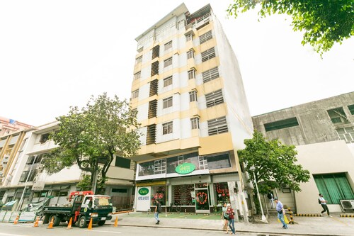 OYO 577 Getz Hotel
