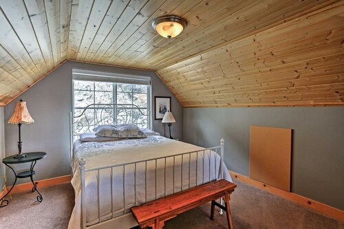 Mountainside Chelan - 2 houses for the price of one, private waterfront, small private pool .