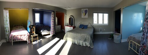 This is a unique 3 story property, 3 min walk to Parlee Beach!