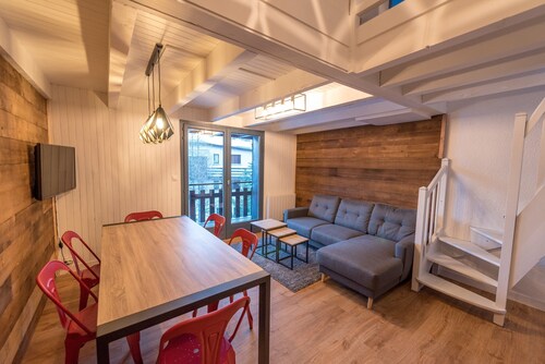 Duplex 80m2 refait à neuf dans chalet. Ski aux pieds