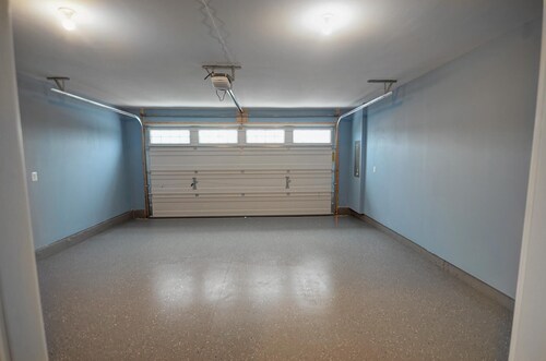 Beautiful 5 bed 4.5 bath with great amenities