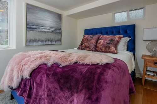 This apartment is a 0 bedroom(s), 1 bathrooms, located in Camas, WA.