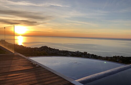 240º of breathtaking sea views! Unique villa set high above Benalmadena Pueblo