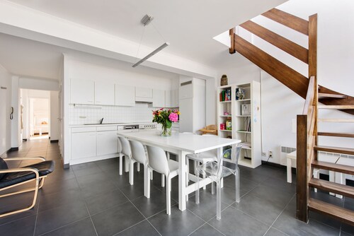 Spacious seaview apartment (9p) in De Haan