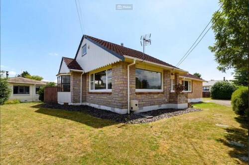 Good Location & Renovated & 2 Bathroom & Big House