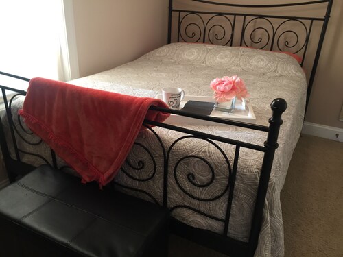 2 Bedroom Near: Messiah College, Harrisburg, Hershey, Carlisle & Ski Roundtop