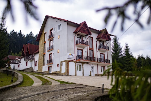 Hotel Floare de Colt Bucovina