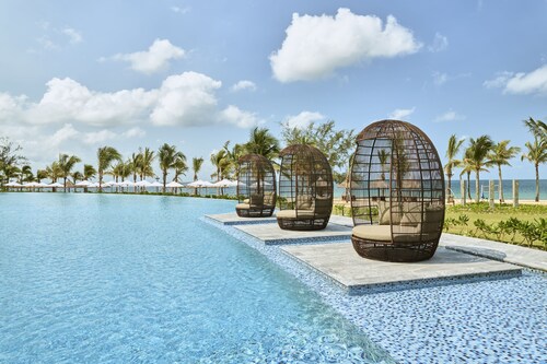 Mövenpick Resort Waverly Phu Quoc