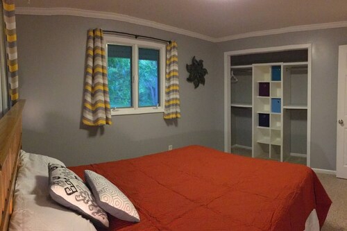 Spacious Hermantown Vacation Space! Rural feel close to town