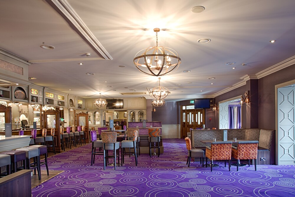 Hotel Lounge