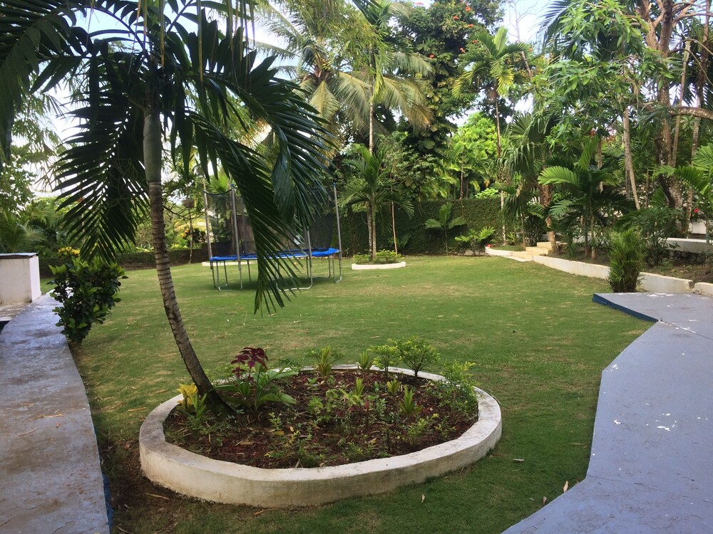 Childrens Play Area - Outdoor