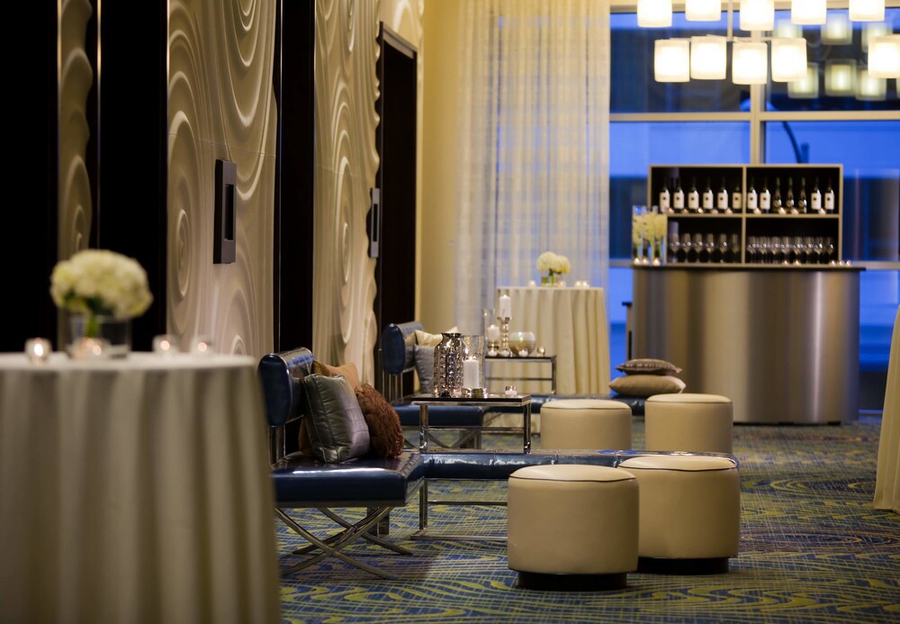 Hotel Lounge