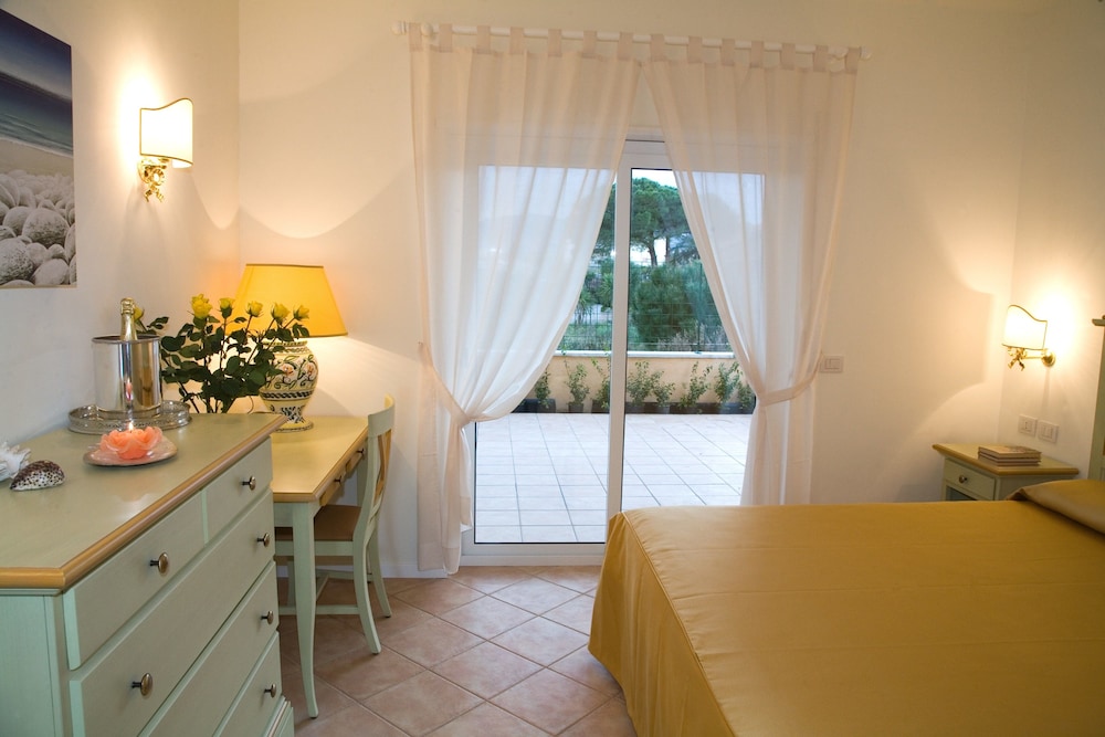 Standard Apartment, Kitchen - Guestroom