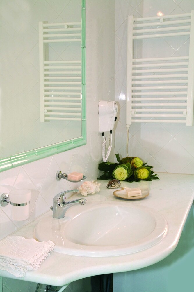 Studio (1 pax) - Bathroom