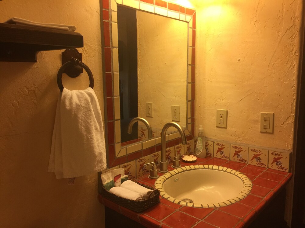 Bathroom, Posada del Cortes Hotel