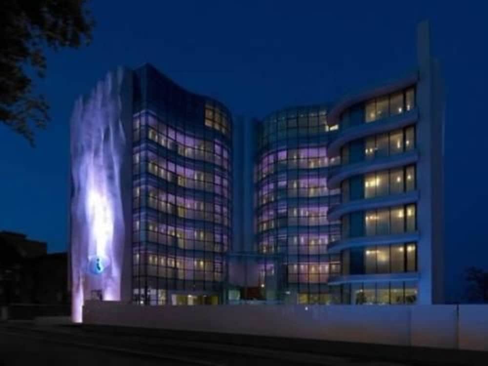 Hotel Front - Evening/Night