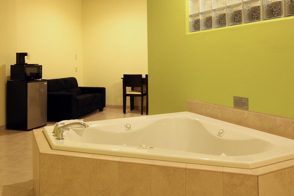 Jetted Tub