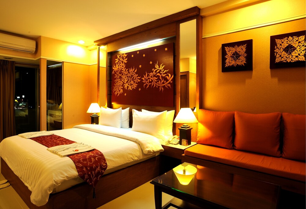 Deluxe Double Room, 1 King Bed - Guestroom