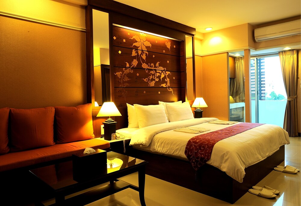 Deluxe Double Room, 1 King Bed - Guestroom