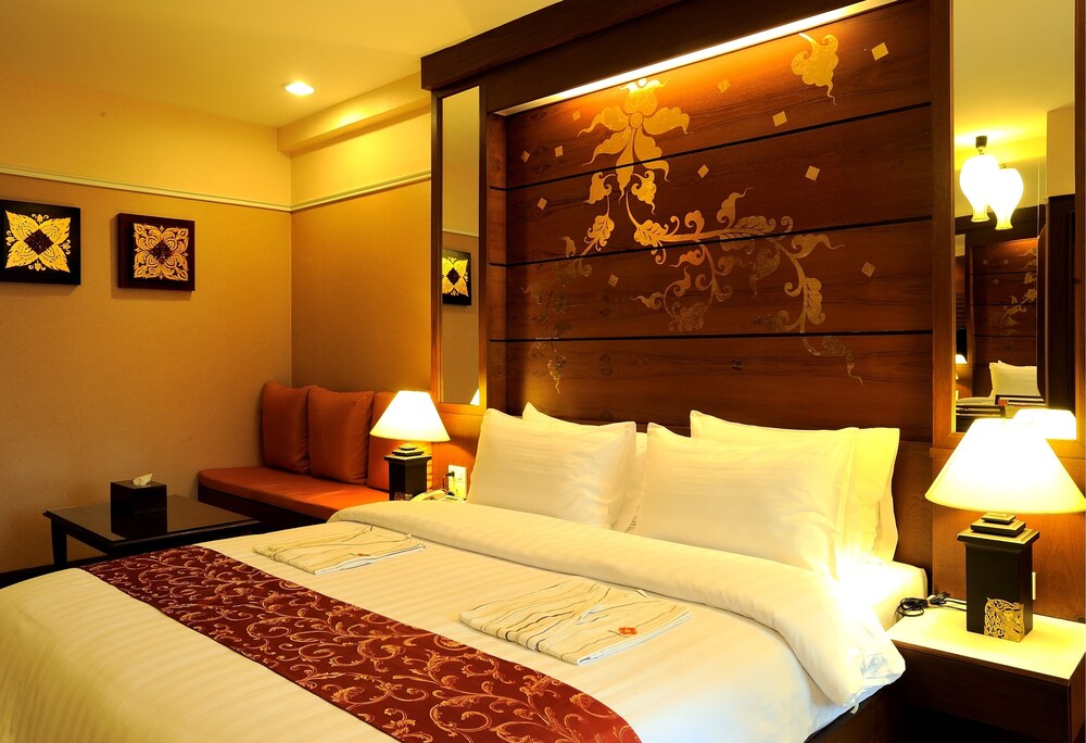 Deluxe Double Room, 1 King Bed - Guestroom