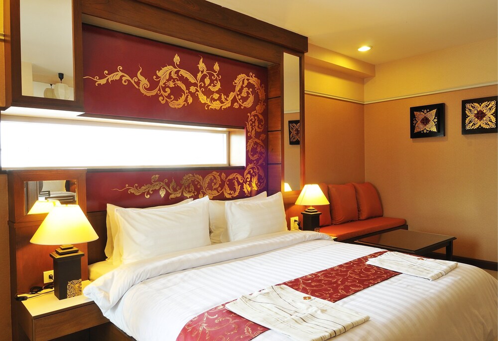 Deluxe Double Room, 1 King Bed - Guestroom