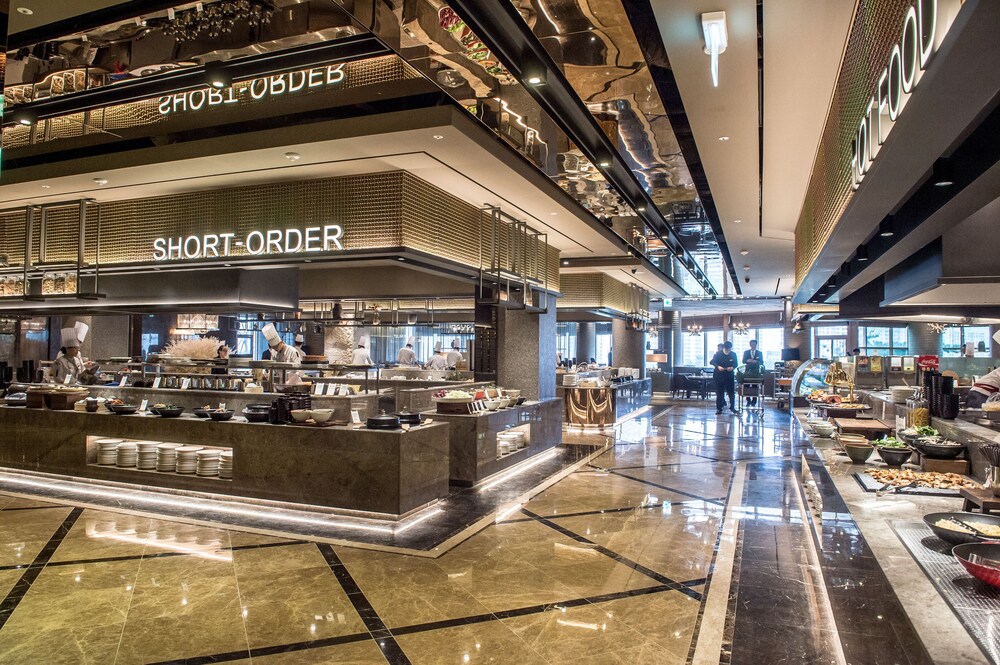Food Court