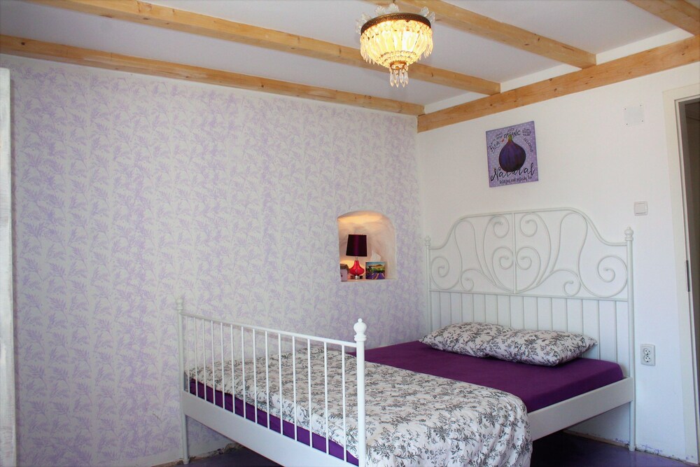Comfort Apartment, 4 Bedrooms, Balcony - Guestroom