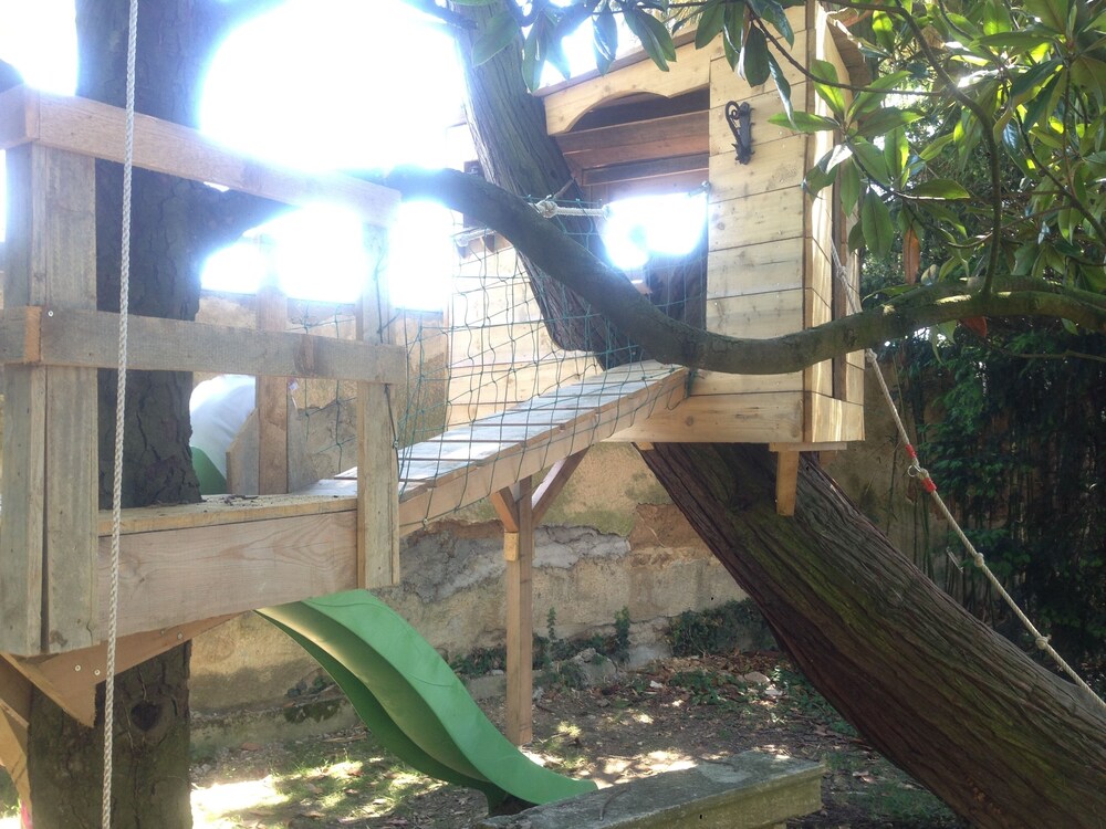 Childrens Play Area - Outdoor
