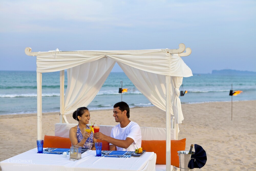 Couples Dining