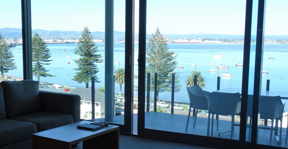 Standard Apartment, Multiple Bedrooms (3 Bedroom Apt. 1Q+4S) - Living Area