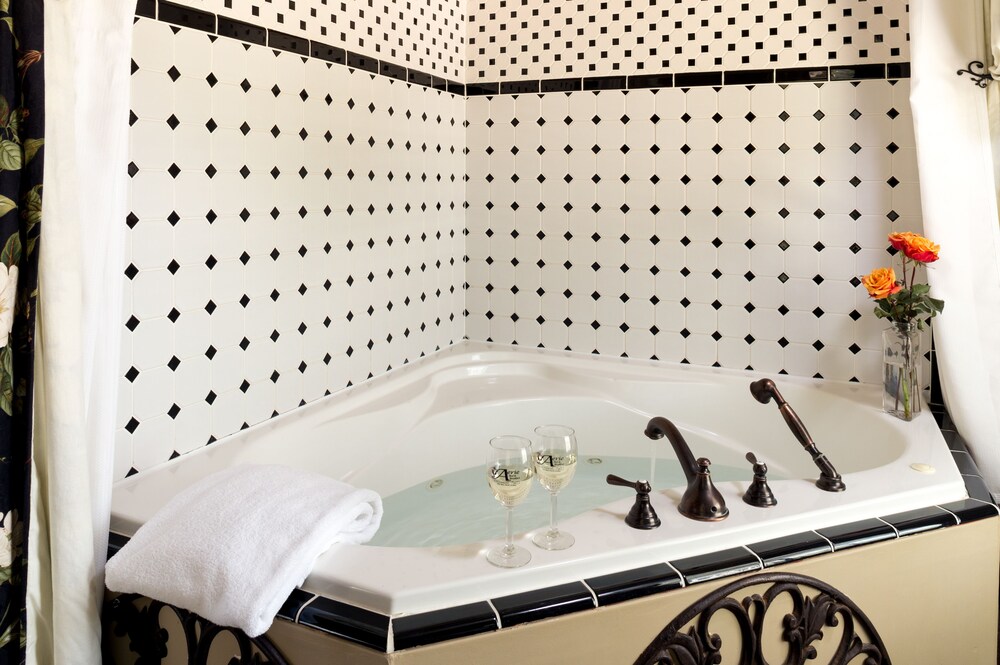 Jetted Tub