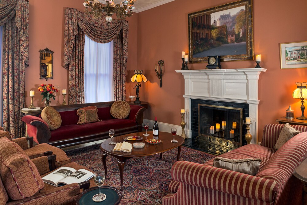 Executive Lounge