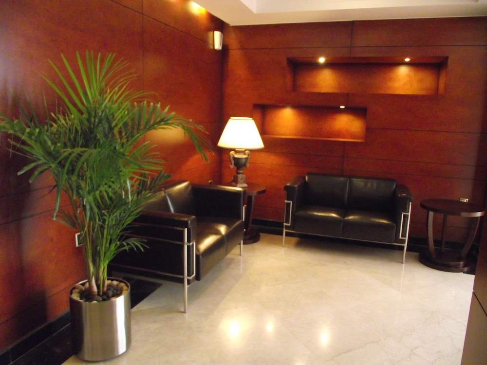 Hotel Lounge