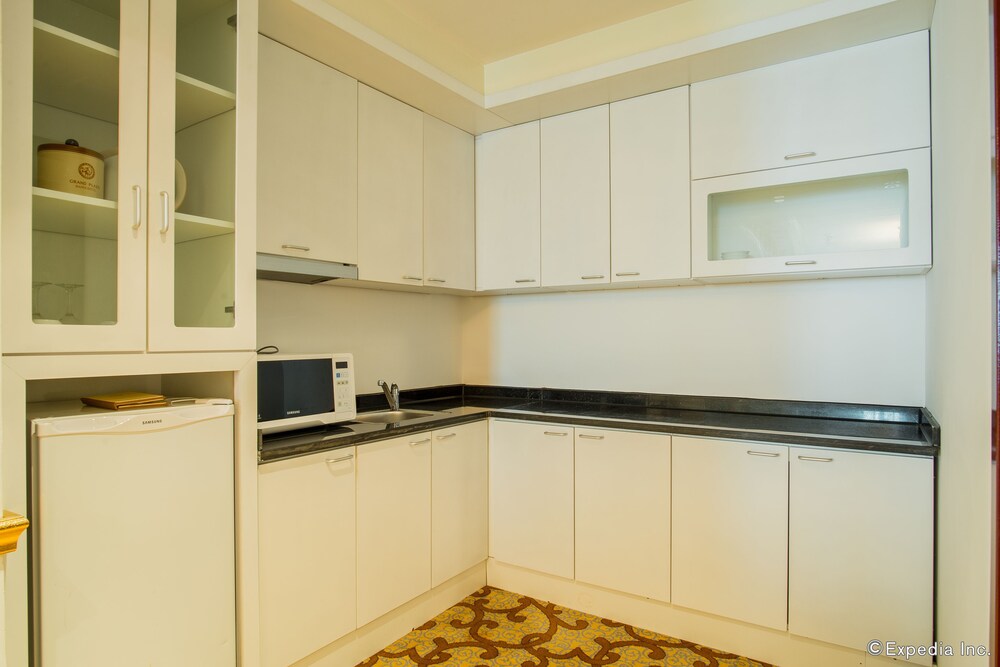 In-Room Kitchenette