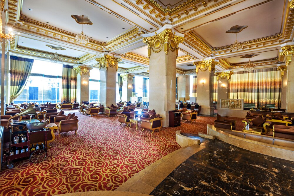 Hotel Bar