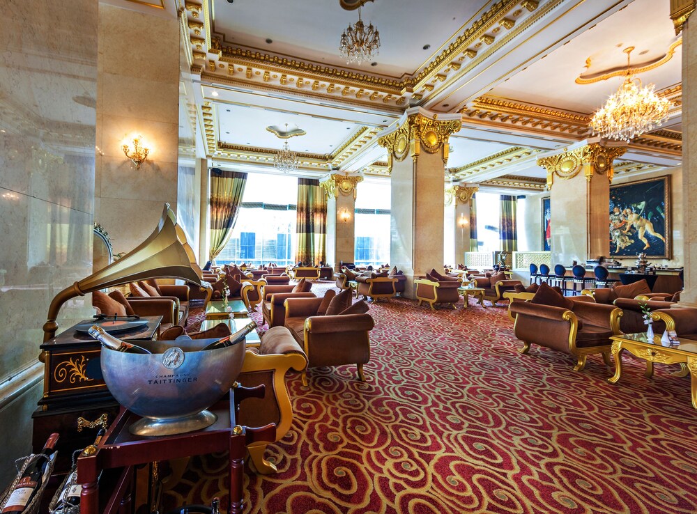 Hotel Bar