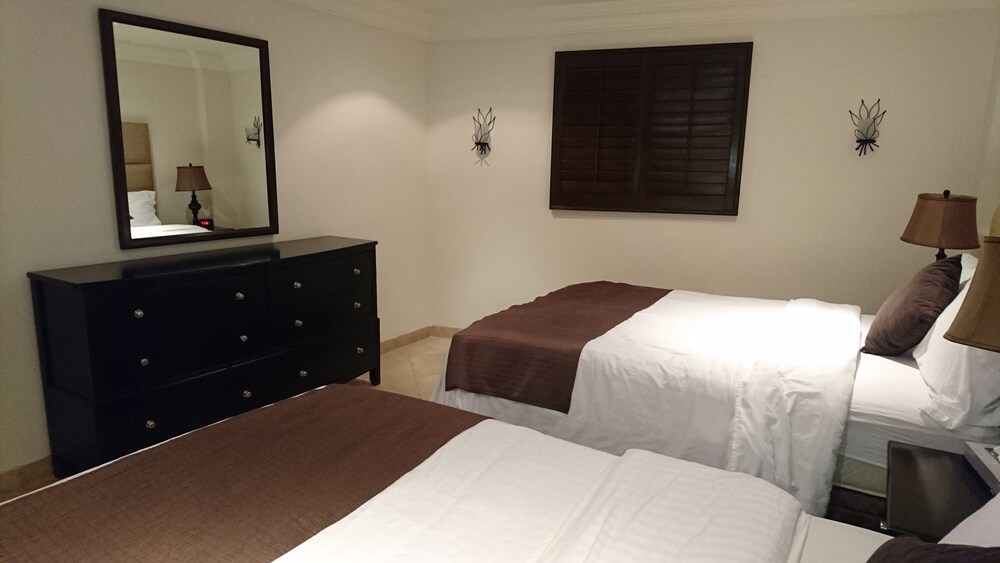 Premium Condo, 2 Bedrooms - Guestroom