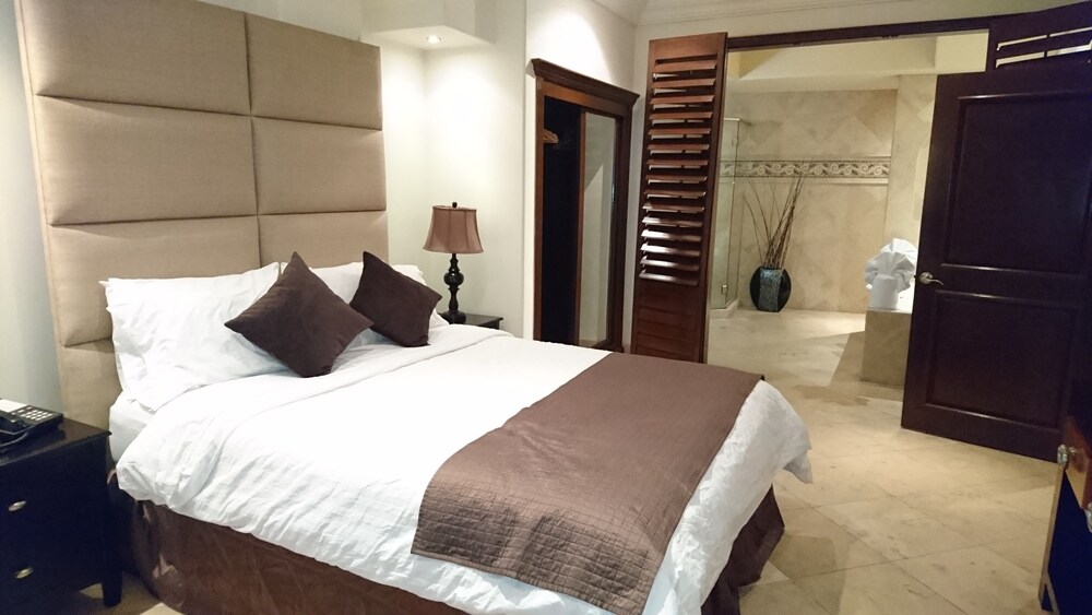Premium Condo, 2 Bedrooms - Guestroom