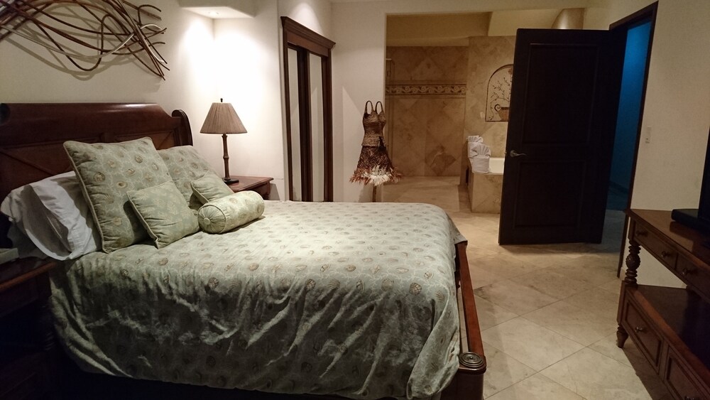 Condo, 2 Bedrooms - Guestroom